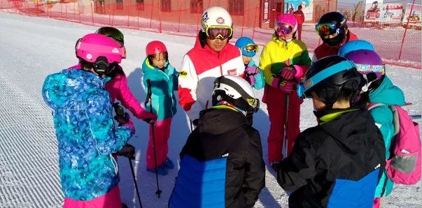 各位家长，今年寒假有一个滑雪干货冬令营请查收！2019年青少年新疆滑雪冬令营火热招生啦！（8天7晚） - 第20张