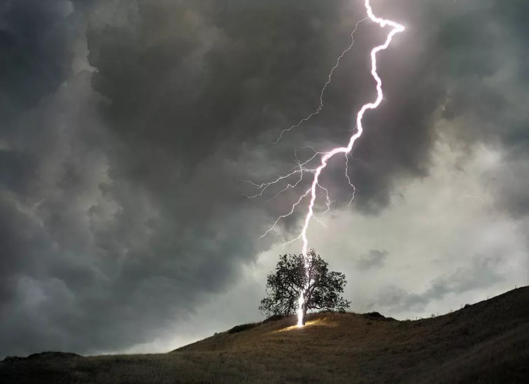 科学登山健身指导 | 雷雨季来临，在野外如何正确避雷 - 第12张