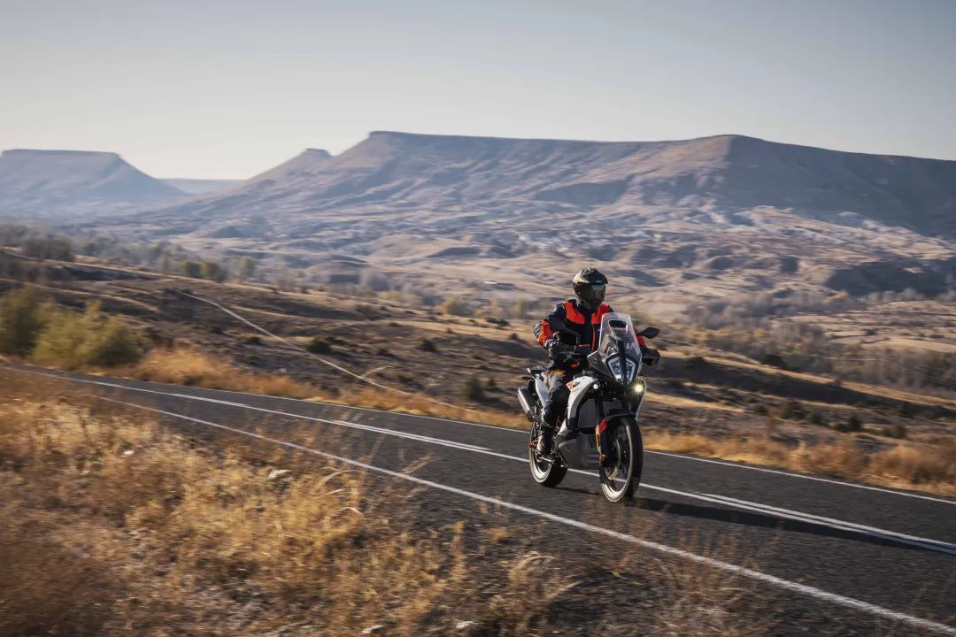KTM 24款全新790 ADV售价反而更低只要8万？ - 第4张