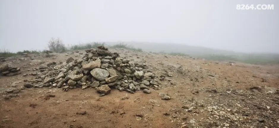 女子单人五一重装武功山全穿，狂风暴雨，云海奔涌，杜鹃娇艳，这景色绝了 - 第83张