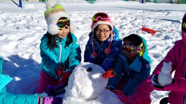 各位家长，今年寒假有一个滑雪干货冬令营请查收！2019年青少年新疆滑雪冬令营火热招生啦！（8天7晚）